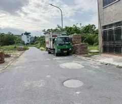 Cần tiền kinh doanh cuối năm bán gấp 114,1m2 đất đấu giá Làng Cam, Cổ Bi. Ngay cạnh Chợ