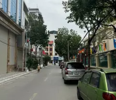 Bán nhà 151m², 3 tầng, 5PN, 5WC, An Dương Vương, Tây Hồ - 17 tỷ