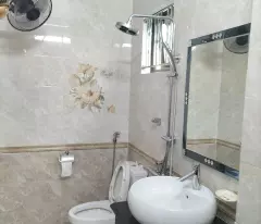 Bán nhà 4 tầng Lý Thái Tổ, Thái Bình, diện tích 67m2,mặt tiền 5m, giá 6,7 tỷ