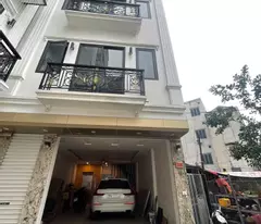 Bán nhà văn phòng 6 tầng, 62m², Lĩnh Nam, Mai Động, thang máy, oto 7 chỗ vào nhà