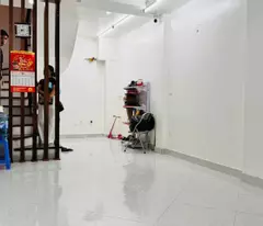 B.án nhà Lạc Long Quân, DT40m2, 5 tầng, 3P. ngủ, ngõ thông, ôtô qua nhà, 30m ôtô tránh đỗ (9.9x tỷ)