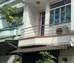 Nhà Đẹp.Hẻm xe hơi 6 m,Vỉ trí trung Tâm Tân Phú.DT 80 m2.
