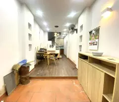 Bán nhà Phố Hào Nam, Nhà dân xây chắc chắn, Vị trí trung tâm nhiều tiện ích, 5 tầng, Giá: 6.5 Tỷ.