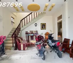 Bán Nhà 2 Tầng Ngay Trung Tâm TP Nha Trang - Cách Lê Hồng Phong 50m, Sổ Hồng Chính Chủ