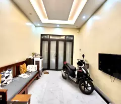 Nhà độc - hiếm 2 thoáng vĩnh viễn chỉ còn có sót lại tại Hào Nam - TT quận Đống Đa - Chỉ có 6.8 tỷ