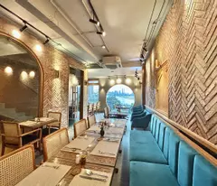 BÁN NHÀ MẶT PHỐ QUẬN TÂY HỒ - ĐANG CHO THUÊ KINH DOANH NHÀ HÀNG ỔN ĐỊNH  - VIEW TRỌN HỒ TÂY - DIỆN