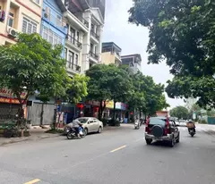 SIÊU HOA HẬU CỰC ĐẸP LÔ GÓC 2 MẶT PHỐ VIP HÀNG THAN BA ĐÌNH 105m2 x 2 

TẦNG, CHỈ 75 TỶ - CÓ