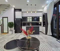 Nhà mới đón Tết, 3 tầng 3 PN,ngay Lê Duẩn, Full nội thất VIP, chỉ 3ty99