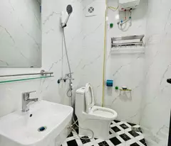 tòa căn hộ dịch vụ, nhà mới có thang máy, tặng full nội thất, pccc đầy đủ giao dịch ngay