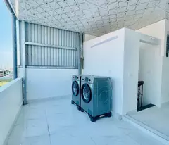 tòa căn hộ dịch vụ, nhà mới có thang máy, tặng full nội thất, pccc đầy đủ giao dịch ngay