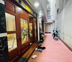 B.ÁN NHÀ TÂY HỒ - LẠC LONG QUÂN, 5 TẦNG, 3 P NGỦ, Ở LUÔN, GẦN HỒ TÂY  (chỉ 7.9 t.ỷ)