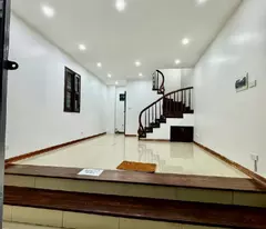 LA THÀNH, BA ĐÌNH - DT33M2, 5 TẦNG - LÔ GÓC, NỞ HẬU - VIEW THOÁNG ĐẸP