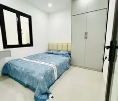 Chính chủ gửi bán nhà tập thể tầng 1 Nghĩa Tân, nhà đẹp, đủ nội thất, vỉa hè, kinh doanh, ô tô đỗ