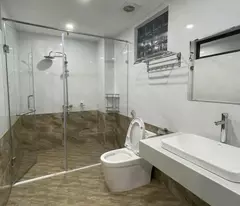 Đẳng cấp nhất Ngọc Thụy, diện tích 43m2, 4 tầng, ô tô đỗ cửa, ngõ nông trung tâm, giá 7.8ty