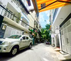 Biệt thự Ba Tháng Hai Quận 10 - 8 x 12 - Hẻm ô tô tránh - Chỉ 28 tỷ
