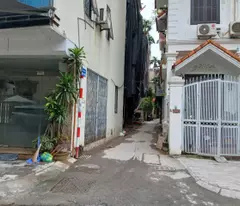 B.án đất Lạc Long Quân, DT70m2, MT4.15m, ngõ thông, ôtô qua nhà, 15m ôtô tránh đỗ (20.4x tỷ)