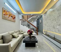 Bán nhà Phố Hào Nam_Thiết kế hiện đại_Có khe thoáng_31mx5T_Giá: 7.6 Tỷ.