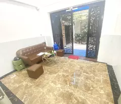 BÁN NHÀ DÂN XÂY VỮNG CHẮC VẠN PHÚC, HÀ ĐÔNG. DT40M2, 4 TẦNG.
NGÕ XE 3 GÁC ĐỖ, VÀI CHỤC M RA PHỐ