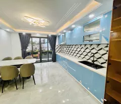 SIÊU PHẨM 6 TẦNG - XE TẢI ĐẬU CỬA - THIẾT KẾ HIỆN ĐẠI - ĐẲNG CẤP - NGAY BÊN TRƯỜNG PHAN CHU TRINH