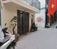 Cho thuê mặt bằng tầng 1 khu Thanh Xuân, ngõ rộng thông Khương Trung sang Vũ Tông Phan.