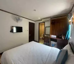KHÁCH SẠN 7 TẦNG, VỊ TRÍ VIP ĐƯỜNG 2 THÁNG 9, TRUNG TÂM HẢI CHÂU ĐÀ NẴNG, DOANH THU 140TR/THÁNG