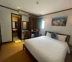 KHÁCH SẠN 7 TẦNG, VỊ TRÍ VIP ĐƯỜNG 2 THÁNG 9, TRUNG TÂM HẢI CHÂU ĐÀ NẴNG, DOANH THU 140TR/THÁNG