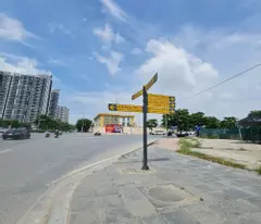 Bán nhà 5 tầng 123m2 đường 22m tại Trâu Quỳ, Gia Lâm, Hà Nội. 2x tỷ.