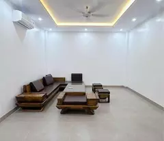 PHÂN LÔ VỈA HÈ THANG MÁY 7 TẦNG - OTO TRÁNH NHAU VỊ TRÍ VIP - TOÀ NHÀ VĂN PHÒNG VỪA Ở VỪA CHO THUÊ