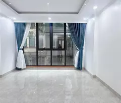 PHÂN LÔ VỈA HÈ THANG MÁY 7 TẦNG - OTO TRÁNH NHAU VỊ TRÍ VIP - TOÀ NHÀ VĂN PHÒNG VỪA Ở VỪA CHO THUÊ