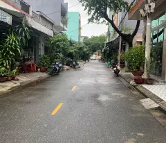 Bán nhà mới 4 tầng 250m2 đường 5m5 ngay Lý Thái Tông