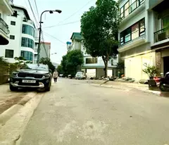 Xuân phương Nam Từ Liêm: Phân lô, vỉa hè, oto tránh 6 tầng thang máy nhỉnh 12 tỷ