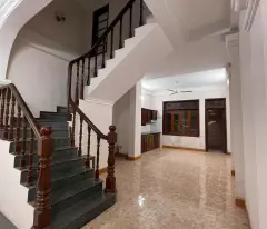 Bán nhà Phố Trịnh Đình Cửu, nhà đẹp, dân xây, ô tô vào nhà, ngõ ô tô tải. Kinh doanh