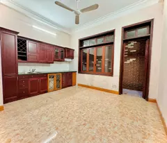 Bán nhà Phố Trịnh Đình Cửu, nhà đẹp, dân xây, ô tô vào nhà, ngõ ô tô tải. Kinh doanh