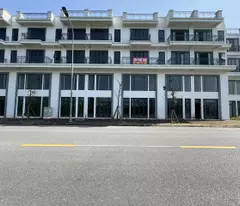 Cần bán gấp 80,6m2 Shophouse Metropolitan - Mặt phố Nguyễn Mậu Tài. Hai mặt đường trước sau