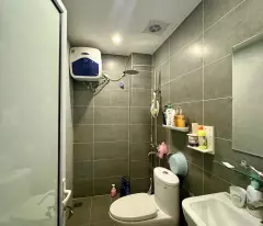 BÁN NHÀ BÁT KHỐI ,LONG BIÊN ,40M , MT4M ,5 TẦNG ,LÔ GÓC ,Ô TÔ NGỦ TRONG NHÀ ,GIÁ 6 TỶ