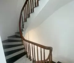 Nhà mới ở ngay Vĩnh Quỳnh gần ô tô rải nhựa tránh nhau 33m 5 tầng giá rẻ 3.89 tỷ