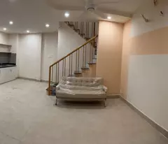BÁN NHÀ 2 TẦNG LÂM VĂN BỀN, 8.5 TỶ, HẺM XE HƠI, KHU VỰC DÂN TRÍ CAO