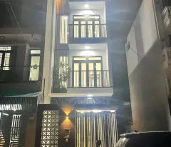 Nhà HXH đường Lò lu diện tích 60m, nhà 4 tầng vị trí đẹp