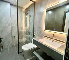 Cơ Hội Sở Hữu Nhà 7 Tầng Khu VIP Cầu Giấy, 50m2, Gara Ô tô - Chỉ 18 Tỷ