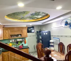 Nhà đẹp ở ngay 4 tầng (4x15), hẻm xe hơi Gò Vấp giá 6.9 tỷ