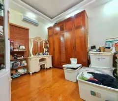 Bán Gấp Nhà Nguyễn Khánh Toàn, Cầu Giấy 6 Tầng, ô tô tránh 30m, 9 phòng, 10 Tỷ