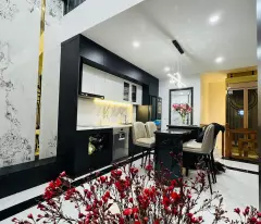BÁN NHÀ MẶT NGÕ, 5 TẦNG THANG MÁY, PHỐ LÒ ĐÚC, Ô TÔ ĐỖ CỬA, ĐẸP LONG LANH