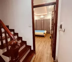 BÁN NHÀ CẦU GIẤY 35M2 X 5 TẦNG 7.5 TỶ - VỊ TRÍ ĐẮC ĐỊA
