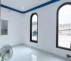 Sát mặt đường xe hơi 
Nhà Ngang 4.6 Dài 5.7 đúc 2 tấm hơn 2 tỷ