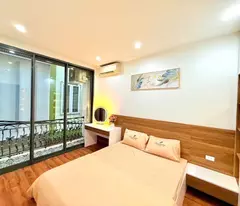 Lô góc, Nhà đẹp, VŨ TÔNG PHAN 42m2, 6 tầng, 10m Ô Tô Tránh, TRƯỚC NHÀ 3m