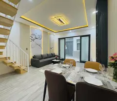 Nhà đẹp TTTP Lý Thái Tổ 2 tầng full nội thất kiệt sạch sẽ kv an ninh yên tĩnh