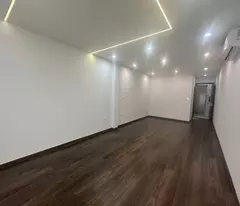 Nhà Tây Hồ 50m2 x 6 tầng, ô tô vào nhà, thang máy, ngõ thông, thoáng sáng.