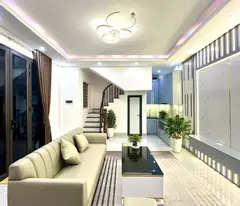 Nhà đẹp Trần Bình, Cầu Giấy diện tích 38m2, mặt tiền 3.5m, tặng full nội thất, gần phố