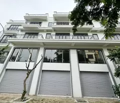 Cần bán Shophouse Metropolitan - DT 67,5m2, hai mặt đường, sau có vườn hoa nhỏ