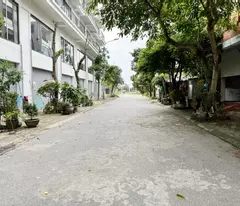 Cần bán Shophouse Metropolitan - DT 67,5m2, hai mặt đường, sau có vườn hoa nhỏ